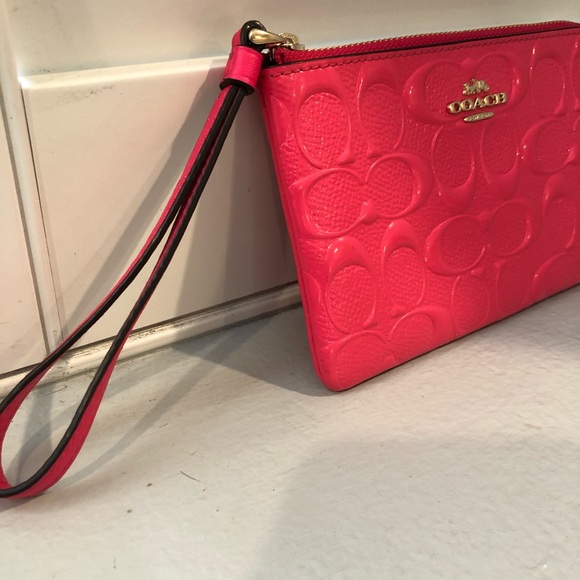 *Sold* Coach Wristlet Wallet - Picture 7 of 10